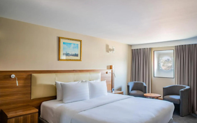 Queen Elizabeth 2 Hotel by Accor
