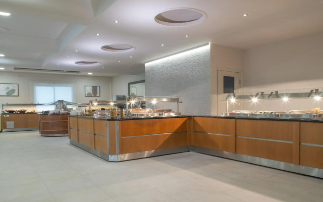 CNic Gemini Hotel