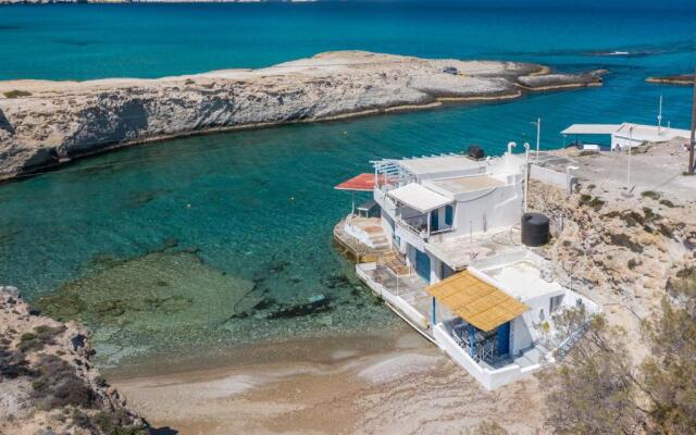 Almera Sea View Boat House