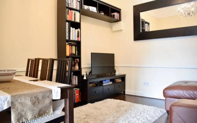 1 Bedroom Flat Close to Earls Court Station