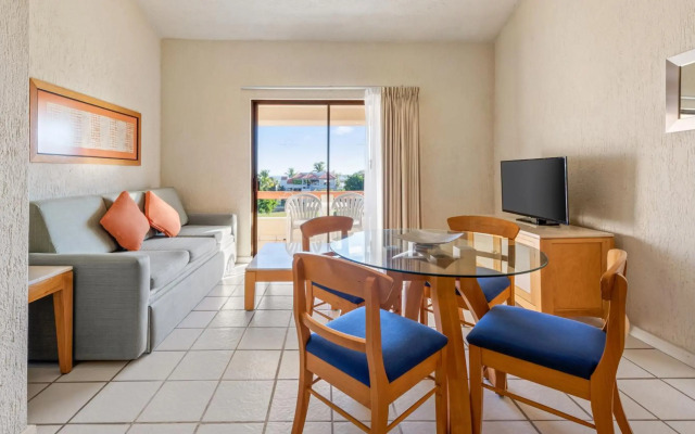 Park Royal Homestay Los Cabos
