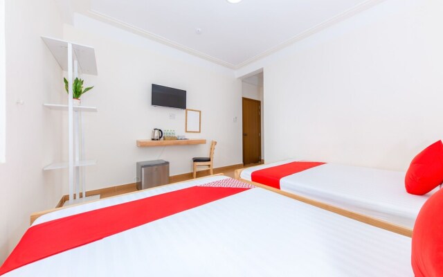Hotel Huong Moc by OYO Rooms