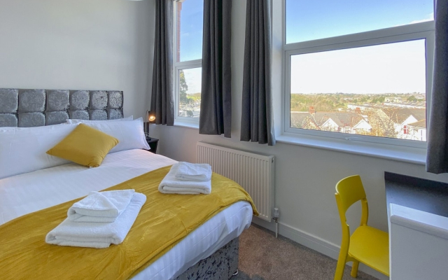 2 Bed- Victoria by Pureserviced