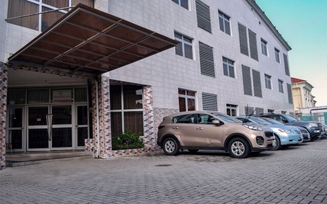 Springpark Yaad Hotel
