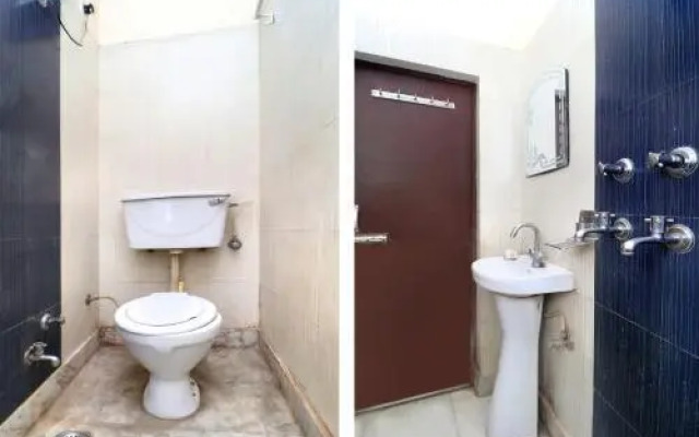 OYO 23084 Chhabra Guest House