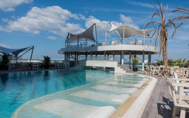 White Tower Mamaia