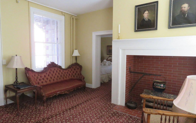 The Swope Manor Bed & Breakfast