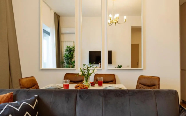 Sunny 2BR Flat - Top Location - Amazing Balcony