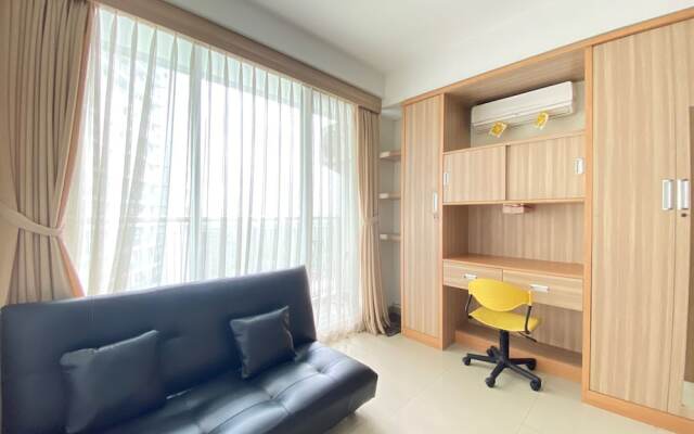 Stylish & Comfy Studio at Dago Suites Apartment