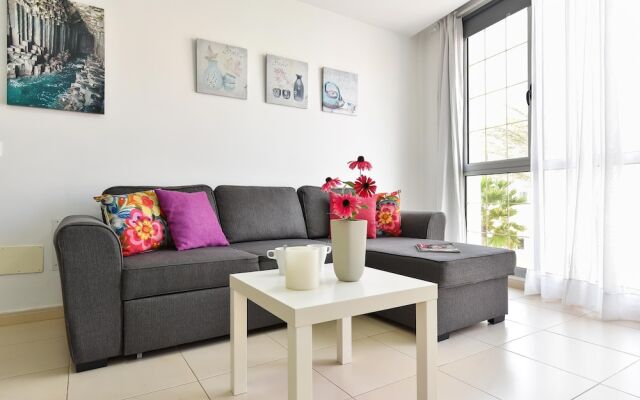 Modern and New Apartment in Arinaga Playa 1A