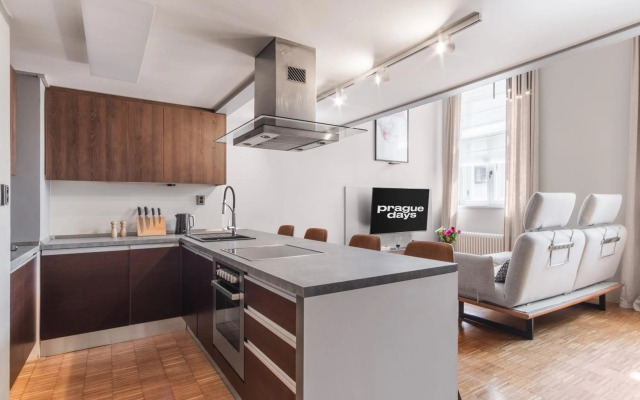 Open-plan Flat in Vinohrady by Prague Days