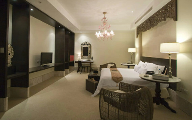 Waterfront Cebu City Hotel & Casino