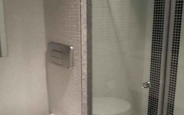 Apartment Sand Lilies