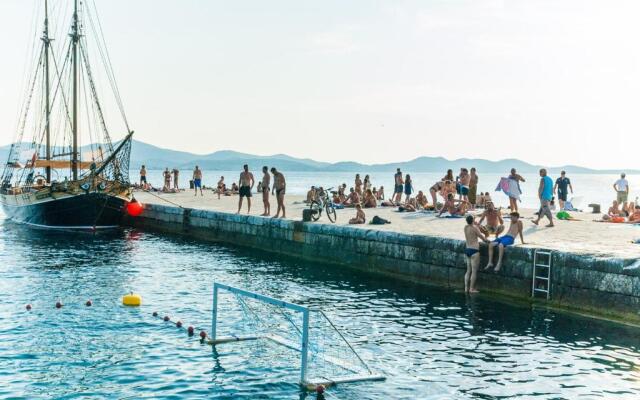 Bristol lux 3BR apartment with view