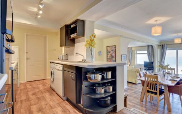 Flat 8 Clifton Court