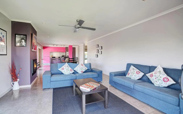 Birdland - Bold, unique and modern