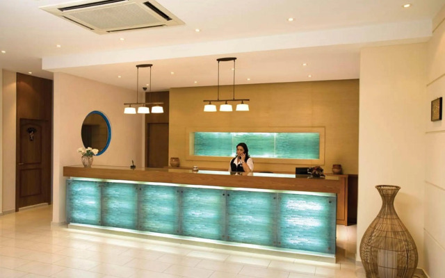 Pefki Islands Resort