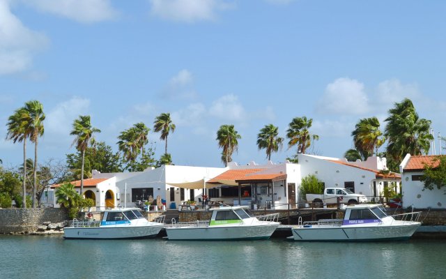 Van der Valk Plaza Beach & Dive Resort Bonaire