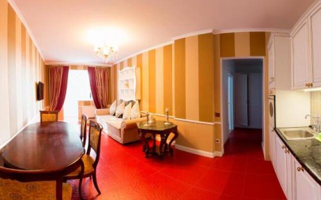 Apartment on Melnikova Street