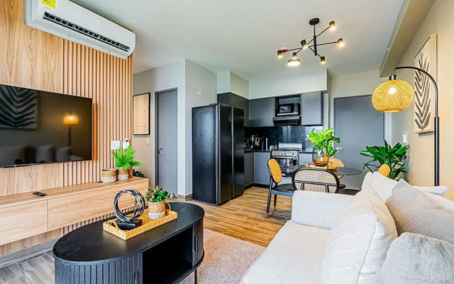 w Regal 1BR w Great Deco in Centriqo