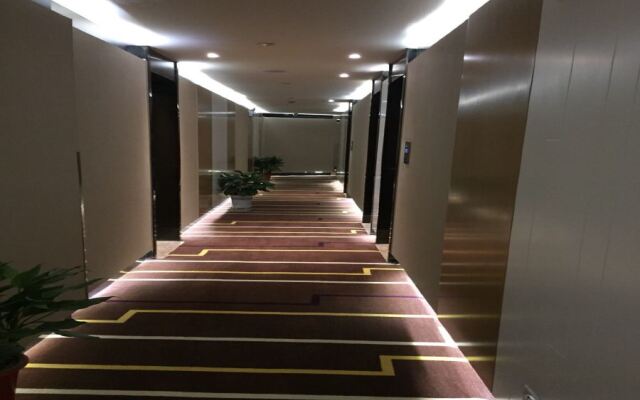 Lavande Hotel Wuhan Nanhu WalMart Branch