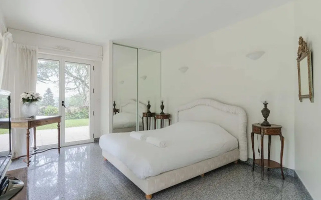 Luxury Haven With Pool, Tennis and Large Garden