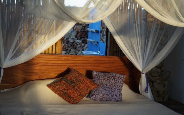 Pangani Cliffs Lodge