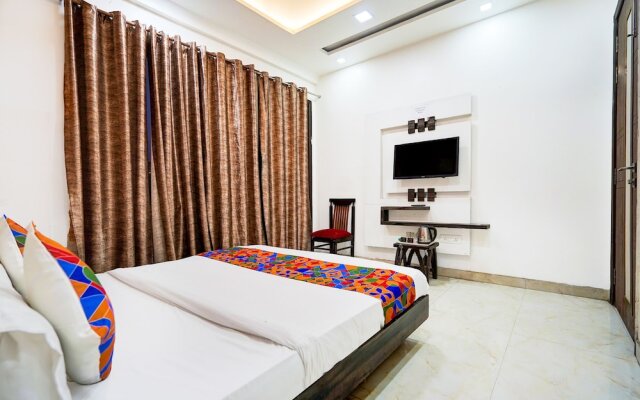 Fabhotel Season Grand