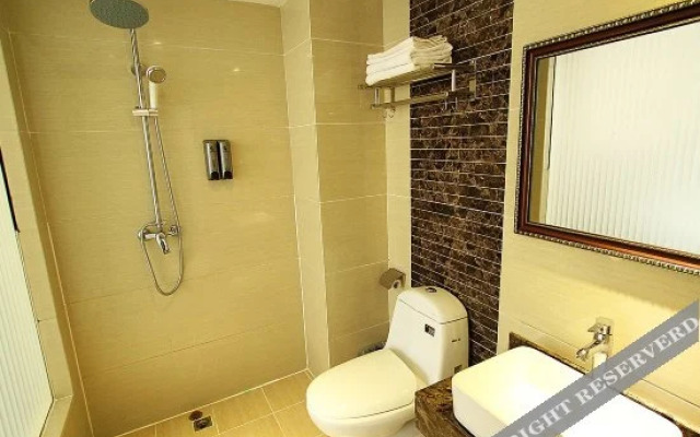 Yizhou Holiday Hotel