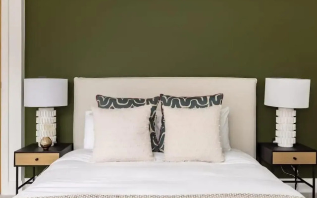 The Wembley Hideout - Stylish 2bdr Flat With Balcony
