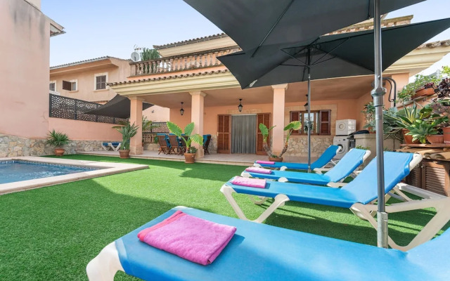 Cas Barber in Muro With 4 Bedrooms and 3 Bathrooms