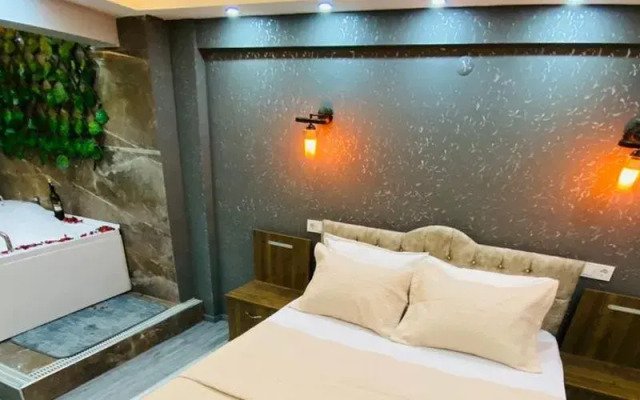 Karşıyaka Plus Otel