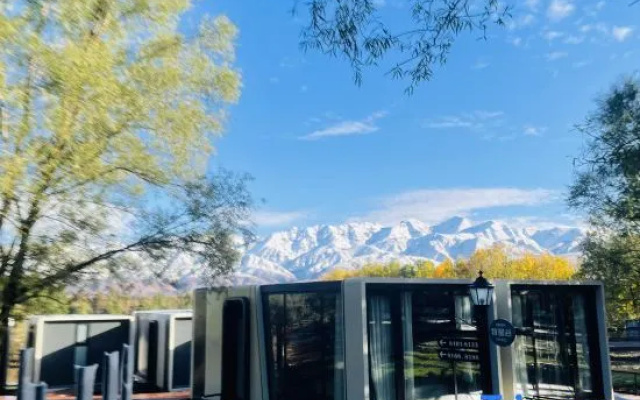 Nalati Muxing Valley Starry Sky Hotel