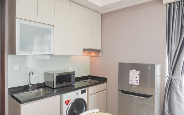 Modern Look And Comfy 2Br Menteng Park Apartment