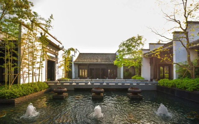 Yurun Hanyuelou Villa Resort
