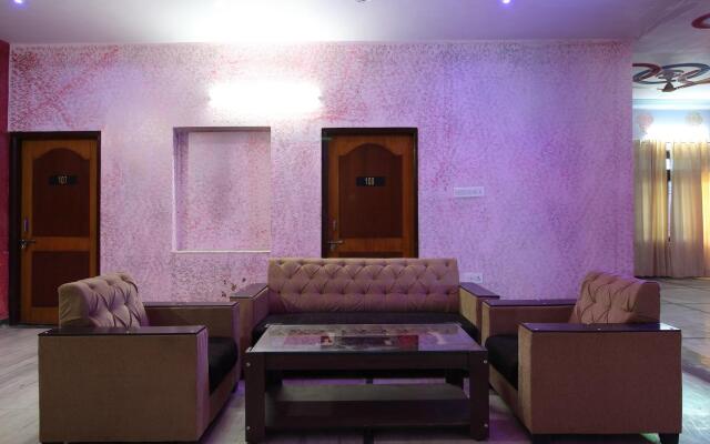 OYO Flagship 37189 Hotel Pink Haveli