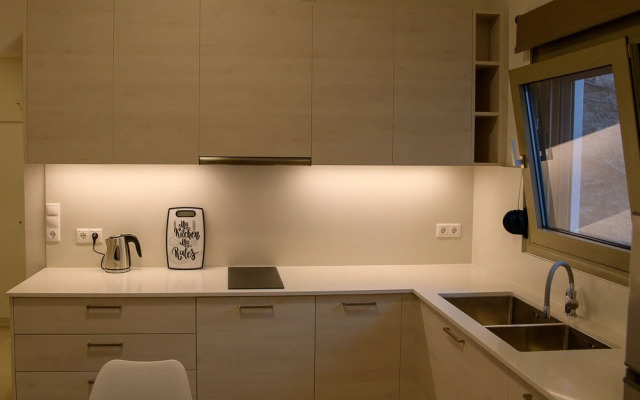 Uni Island City Suites