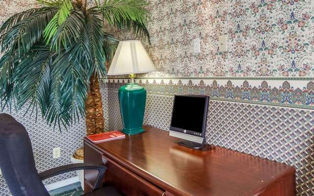 Econo Lodge Falfurrias Hwy 281