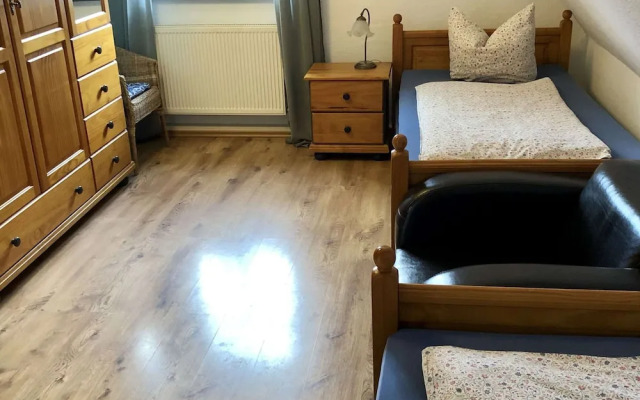 Geraeumige Wohnung in Dargun mit Pool