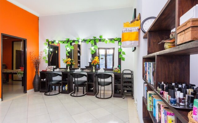 RedDoorz Plus @ Padma Utara 3