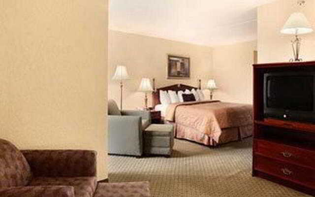 Armada Inn and Suites Knoxville