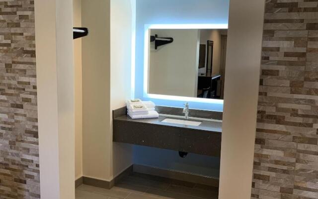 Industry Inn & Suites