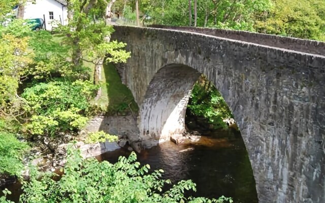 Bridge of Lochay Hotel