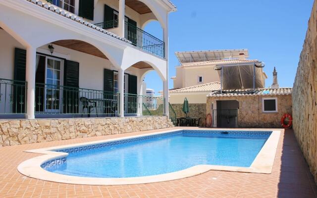 House with 4 Bedrooms in Lagos, with Private Pool, Enclosed Garden And Wifi - 800 M From the Beach