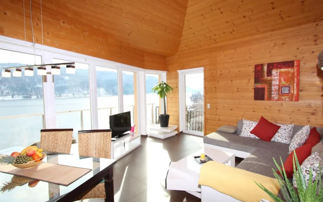 Apartment Directly on Lake Ossiach in Carinthia