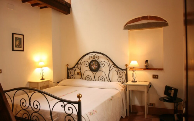 Beautiful private villa for 7 people with WIFI, private pool, TV and parking, close to Montepulc