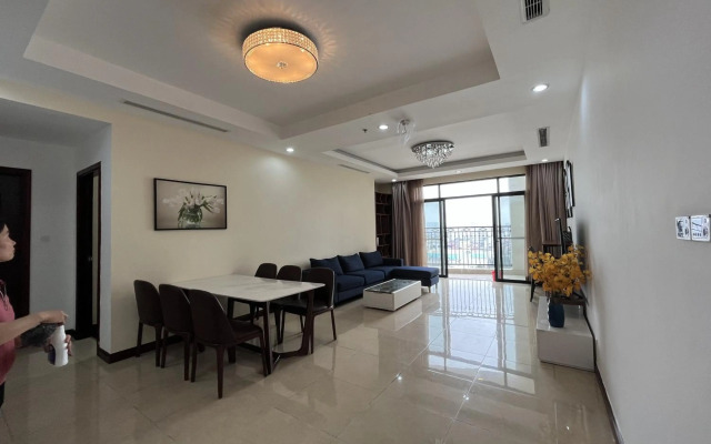 Vinhomes Royal City Luxury Apartment 3 Br