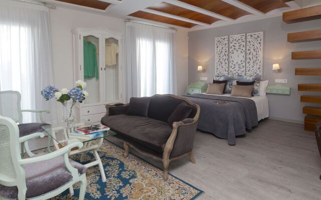 Total Marbella Suites - Adults Only
