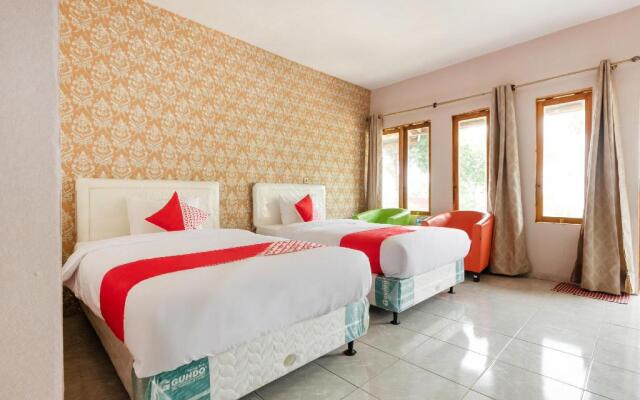 OYO 3040 D'pineapple Villa