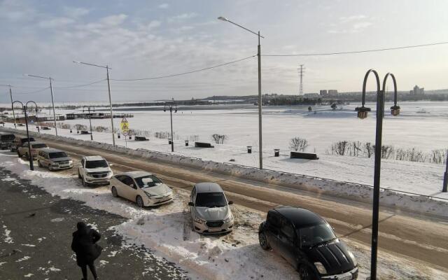 Апартаменты на Верхней Набережной 145/1